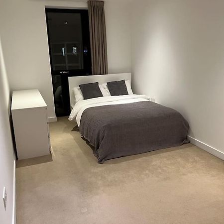 Modern 2 Bed - Olympic Park Stratford Londres Exterior foto