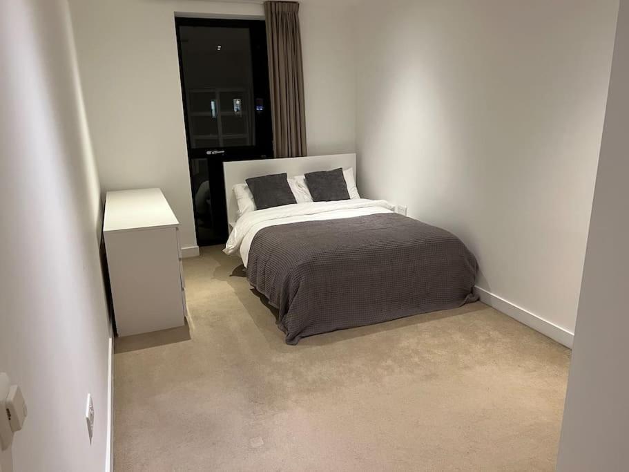 Modern 2 Bed - Olympic Park Stratford Londres Exterior foto
