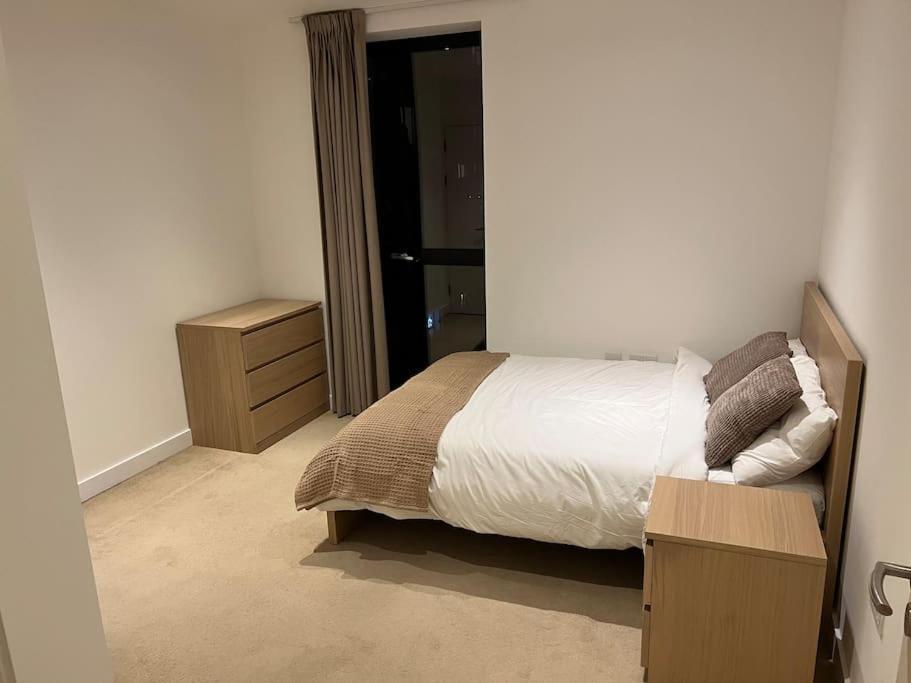 Modern 2 Bed - Olympic Park Stratford Londres Exterior foto